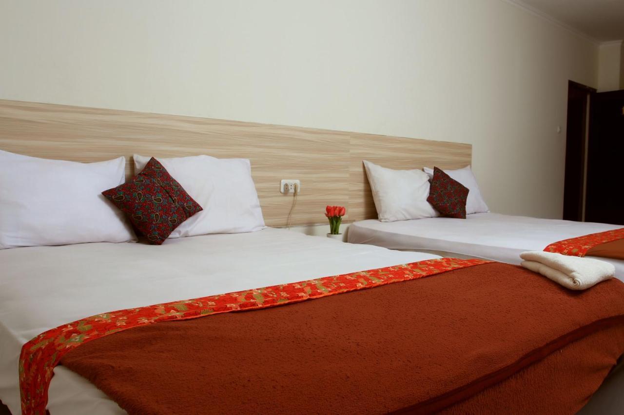 Bantal Guling Trans Otel Bandung Dış mekan fotoğraf