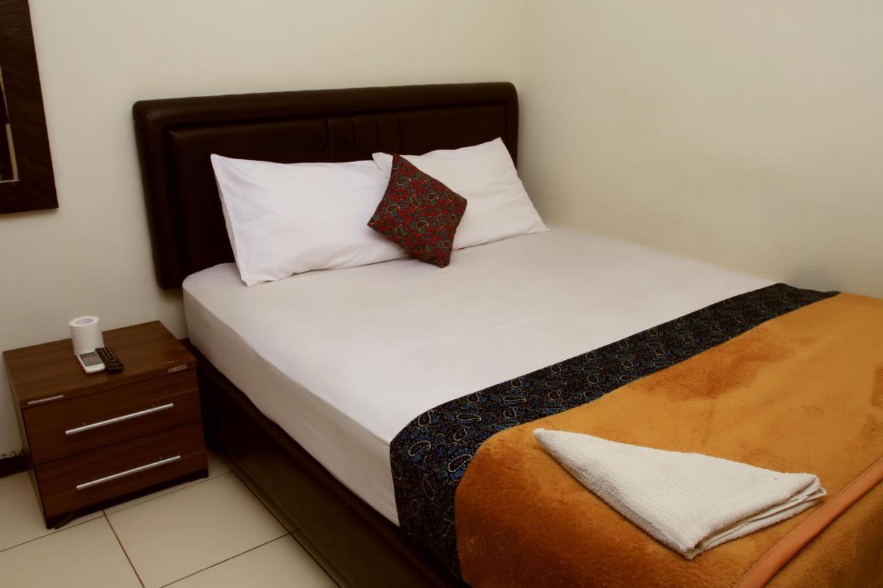 Bantal Guling Trans Otel Bandung Dış mekan fotoğraf